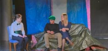 Le vaudeville Un chapeau de paille d'Italie présenté par les élèves de 1ère Spécialité Théâtre